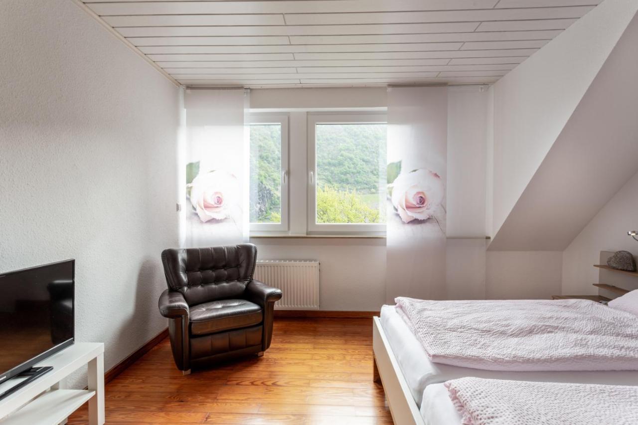 Liomena Apartment *